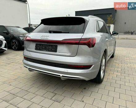 Серый Ауди E-Tron, объемом двигателя 0 л и пробегом 94 тыс. км за 35500 $, фото 8 на Automoto.ua