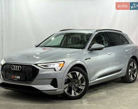 Серый Ауди E-Tron, объемом двигателя 0 л и пробегом 44 тыс. км за 33000 $, фото 3 на Automoto.ua