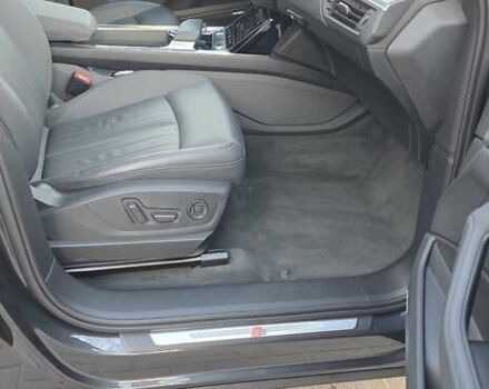 Сірий Ауді E-Tron, об'ємом двигуна 0 л та пробігом 110 тис. км за 29999 $, фото 64 на Automoto.ua