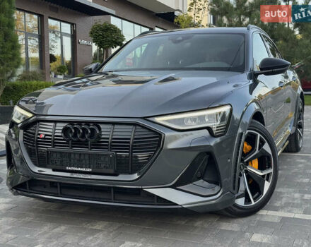 Серый Ауди E-Tron, объемом двигателя 0 л и пробегом 119 тыс. км за 41500 $, фото 2 на Automoto.ua