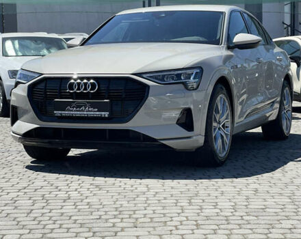Сірий Ауді E-Tron, об'ємом двигуна 0 л та пробігом 38 тис. км за 39500 $, фото 1 на Automoto.ua