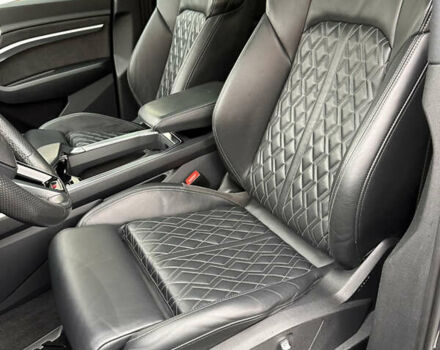 Сірий Ауді E-Tron, об'ємом двигуна 0 л та пробігом 106 тис. км за 39900 $, фото 41 на Automoto.ua