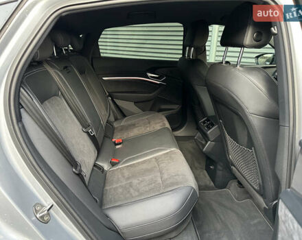 Сірий Ауді E-Tron, об'ємом двигуна 0 л та пробігом 45 тис. км за 33999 $, фото 38 на Automoto.ua