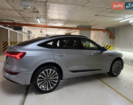 Серый Ауди E-Tron, объемом двигателя 0 л и пробегом 32 тыс. км за 41990 $, фото 4 на Automoto.ua