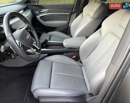 Серый Ауди E-Tron, объемом двигателя 0 л и пробегом 44 тыс. км за 33900 $, фото 8 на Automoto.ua