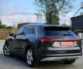 Серый Ауди E-Tron, объемом двигателя 0 л и пробегом 121 тыс. км за 29800 $, фото 5 на Automoto.ua