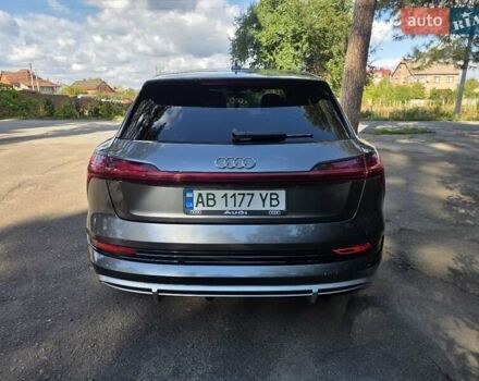 Серый Ауди E-Tron, объемом двигателя 0 л и пробегом 43 тыс. км за 29999 $, фото 3 на Automoto.ua