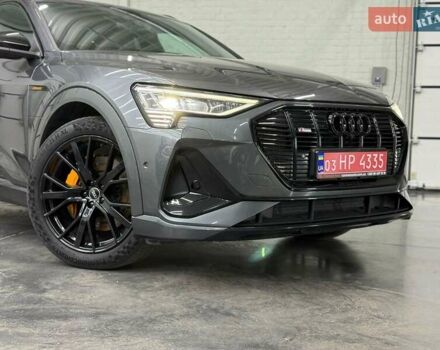 Сірий Ауді E-Tron, об'ємом двигуна 0 л та пробігом 86 тис. км за 37423 $, фото 4 на Automoto.ua