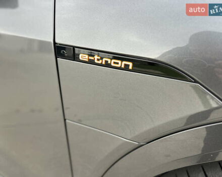 Ауді E-Tron 2021 у Луцьку на Automoto.ua Сірий Ауді E-Tron, об'ємом двигуна 0 л та пробігом 125 тис. км за 34999 $, фото 17 на Automoto.ua