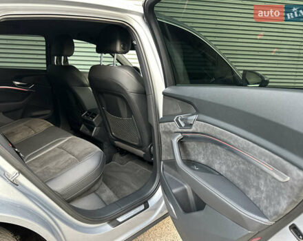 Сірий Ауді E-Tron, об'ємом двигуна 0 л та пробігом 45 тис. км за 33999 $, фото 35 на Automoto.ua