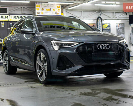 Сірий Ауді E-Tron, об'ємом двигуна 0 л та пробігом 73 тис. км за 38950 $, фото 5 на Automoto.ua