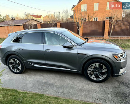 Серый Ауди E-Tron, объемом двигателя 0 л и пробегом 78 тыс. км за 33000 $, фото 8 на Automoto.ua