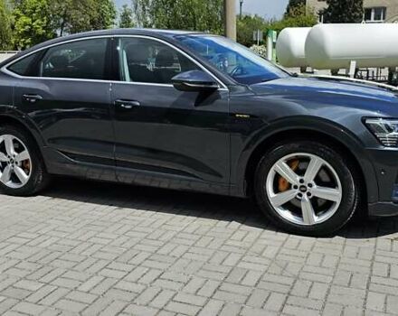 Сірий Ауді E-Tron, об'ємом двигуна 0 л та пробігом 99 тис. км за 27280 $, фото 50 на Automoto.ua