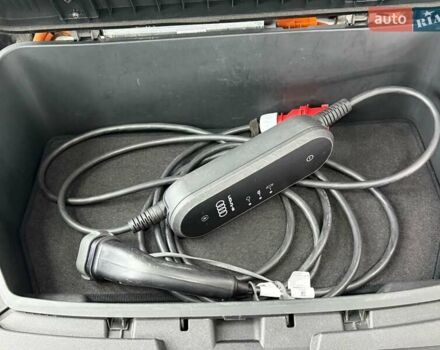 Сірий Ауді E-Tron, об'ємом двигуна 0 л та пробігом 86 тис. км за 37423 $, фото 14 на Automoto.ua