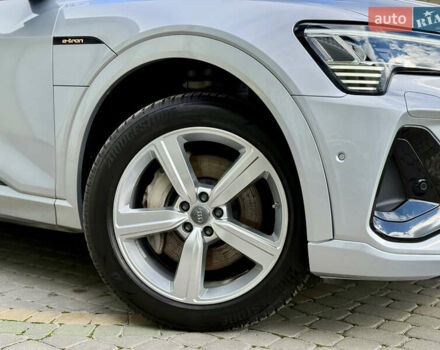 Серый Ауди E-Tron, объемом двигателя 0 л и пробегом 130 тыс. км за 37000 $, фото 19 на Automoto.ua