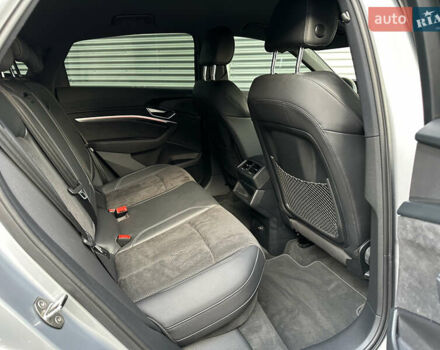 Сірий Ауді E-Tron, об'ємом двигуна 0 л та пробігом 45 тис. км за 33999 $, фото 40 на Automoto.ua