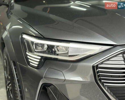 Сірий Ауді E-Tron, об'ємом двигуна 0 л та пробігом 106 тис. км за 39900 $, фото 14 на Automoto.ua