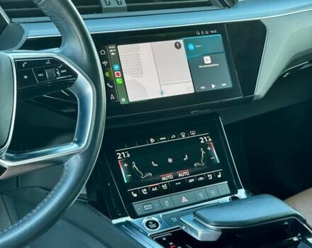 Серый Ауди E-Tron, объемом двигателя 0 л и пробегом 49 тыс. км за 33000 $, фото 11 на Automoto.ua
