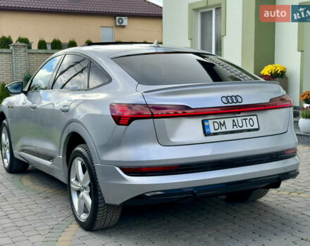 Серый Ауди E-Tron, объемом двигателя 0 л и пробегом 130 тыс. км за 37000 $, фото 46 на Automoto.ua