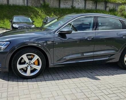 Сірий Ауді E-Tron, об'ємом двигуна 0 л та пробігом 99 тис. км за 27280 $, фото 24 на Automoto.ua
