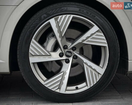 Серый Ауди E-Tron, объемом двигателя 0 л и пробегом 36 тыс. км за 45445 $, фото 142 на Automoto.ua