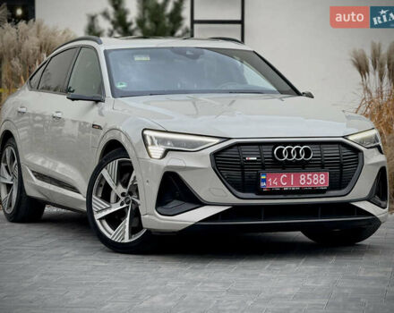 Серый Ауди E-Tron, объемом двигателя 0 л и пробегом 36 тыс. км за 45445 $, фото 11 на Automoto.ua