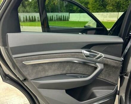 Серый Ауди E-Tron, объемом двигателя 0 л и пробегом 125 тыс. км за 34999 $, фото 33 на Automoto.ua