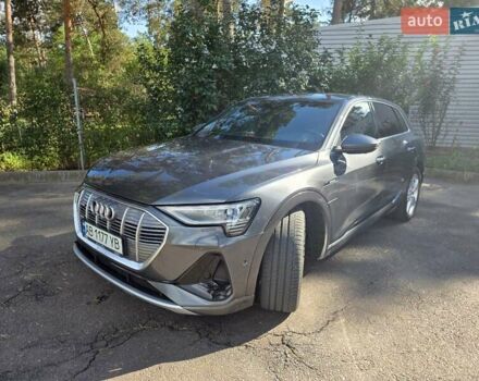 Серый Ауди E-Tron, объемом двигателя 0 л и пробегом 43 тыс. км за 29999 $, фото 8 на Automoto.ua
