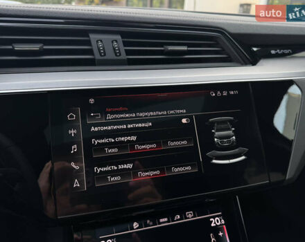 Серый Ауди E-Tron, объемом двигателя 0 л и пробегом 119 тыс. км за 40500 $, фото 50 на Automoto.ua