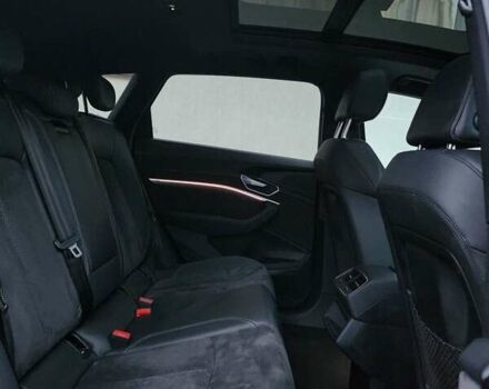 Сірий Ауді E-Tron, об'ємом двигуна 0 л та пробігом 117 тис. км за 27200 $, фото 18 на Automoto.ua