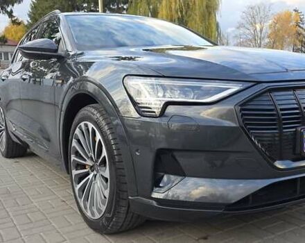 Сірий Ауді E-Tron, об'ємом двигуна 0 л та пробігом 110 тис. км за 29999 $, фото 26 на Automoto.ua
