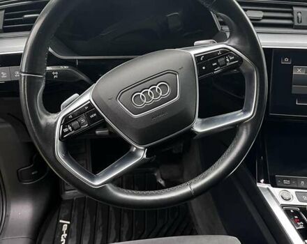 Серый Ауди E-Tron, объемом двигателя 0 л и пробегом 165 тыс. км за 33000 $, фото 16 на Automoto.ua