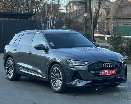 Сірий Ауді E-Tron, об'ємом двигуна 0 л та пробігом 64 тис. км за 33500 $, фото 36 на Automoto.ua