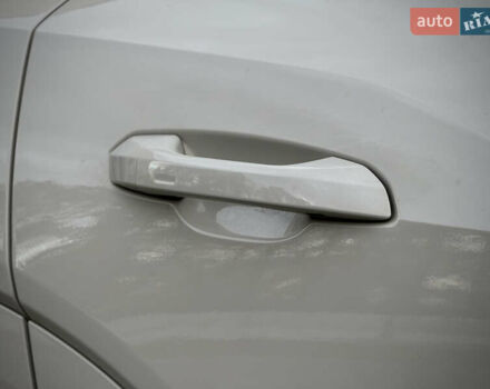 Серый Ауди E-Tron, объемом двигателя 0 л и пробегом 36 тыс. км за 45445 $, фото 19 на Automoto.ua