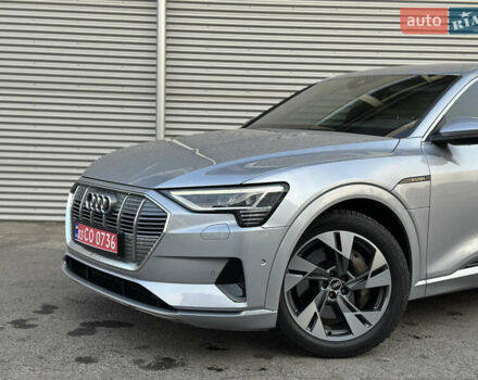 Сірий Ауді E-Tron, об'ємом двигуна 0 л та пробігом 45 тис. км за 33999 $, фото 6 на Automoto.ua