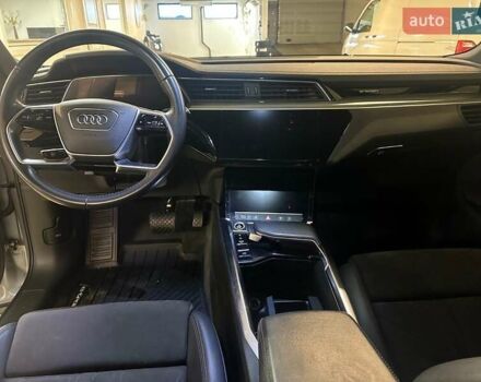 Сірий Ауді E-Tron, об'ємом двигуна 0 л та пробігом 152 тис. км за 24700 $, фото 14 на Automoto.ua