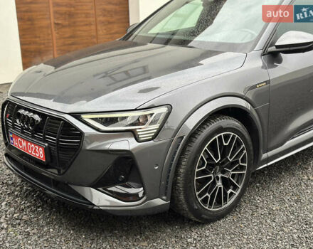 Сірий Ауді E-Tron, об'ємом двигуна 0 л та пробігом 106 тис. км за 39900 $, фото 25 на Automoto.ua