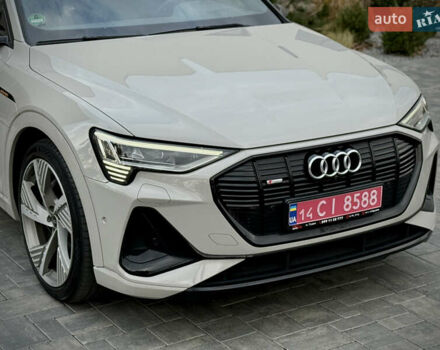 Серый Ауди E-Tron, объемом двигателя 0 л и пробегом 36 тыс. км за 45445 $, фото 27 на Automoto.ua