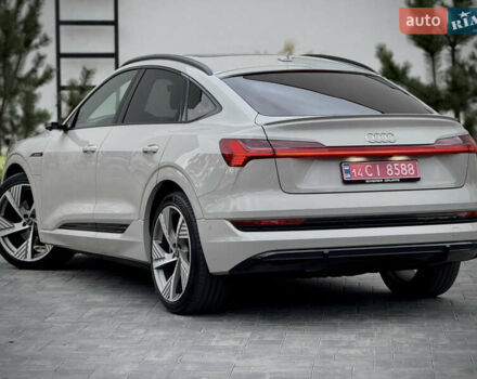 Серый Ауди E-Tron, объемом двигателя 0 л и пробегом 36 тыс. км за 45445 $, фото 1 на Automoto.ua