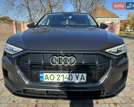 Серый Ауди E-Tron, объемом двигателя 0 л и пробегом 108 тыс. км за 32500 $, фото 1 на Automoto.ua