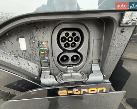 Серый Ауди E-Tron, объемом двигателя 0 л и пробегом 126 тыс. км за 29999 $, фото 46 на Automoto.ua