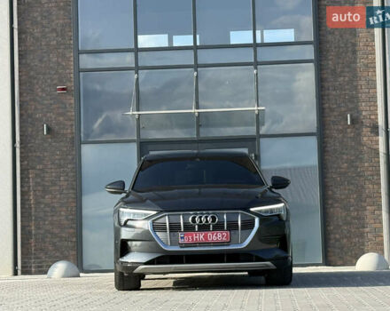 Серый Ауди E-Tron, объемом двигателя 0 л и пробегом 93 тыс. км за 28450 $, фото 11 на Automoto.ua