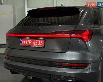 Сірий Ауді E-Tron, об'ємом двигуна 0 л та пробігом 86 тис. км за 37423 $, фото 6 на Automoto.ua