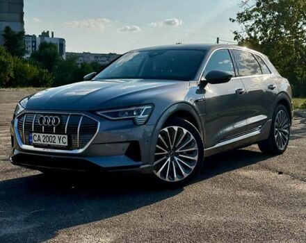 Серый Ауди E-Tron, объемом двигателя 0 л и пробегом 49 тыс. км за 33000 $, фото 1 на Automoto.ua