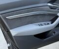 Серый Ауди E-Tron, объемом двигателя 0 л и пробегом 44 тыс. км за 33900 $, фото 48 на Automoto.ua