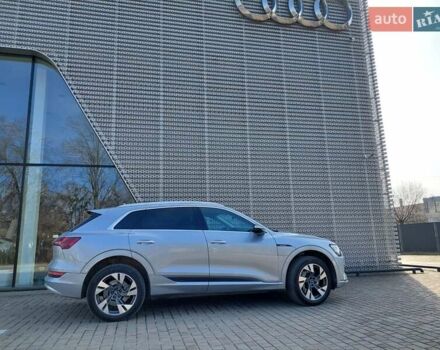 Серый Ауди E-Tron, объемом двигателя 0 л и пробегом 3 тыс. км за 47000 $, фото 3 на Automoto.ua