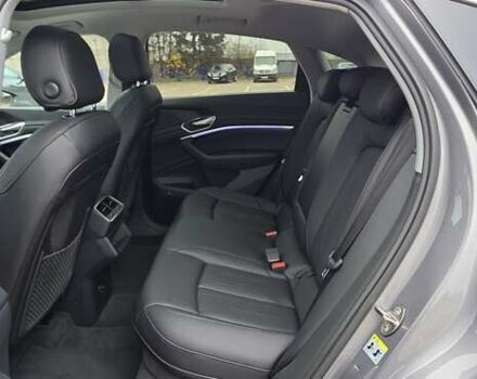 Сірий Ауді E-Tron, об'ємом двигуна 0 л та пробігом 140 тис. км за 28800 $, фото 79 на Automoto.ua