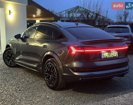 Сірий Ауді E-Tron, об'ємом двигуна 0 л та пробігом 106 тис. км за 39900 $, фото 7 на Automoto.ua
