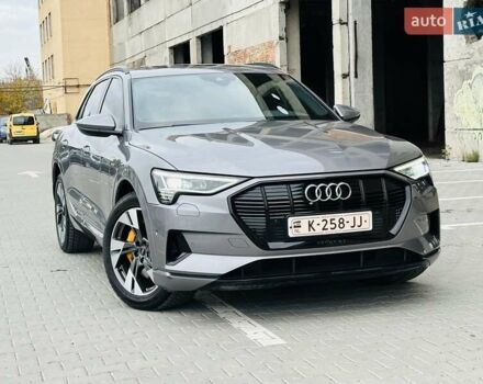 Ауди E-Tron 2021 в Тернополе на Automoto.ua Серый Ауди E-Tron, объемом двигателя 0 л и пробегом 85 тыс. км за 27999 $, фото 3 на Automoto.ua
