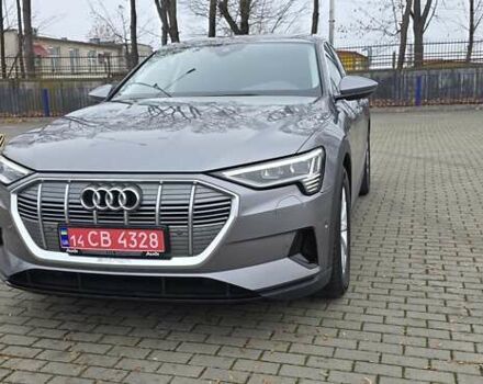 Сірий Ауді E-Tron, об'ємом двигуна 0 л та пробігом 140 тис. км за 28800 $, фото 24 на Automoto.ua